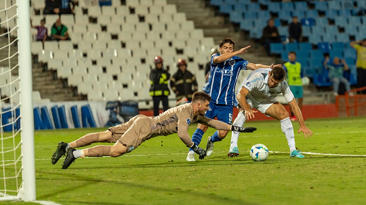 إيطاليا خارج كأس العالم